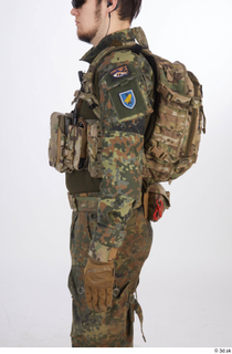 Photos Frankie Perry Army KSK Recon Germany arm upper body…
